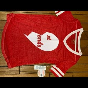 Show Me Your Mumu Boyfriend Cuddle Tee: Est Ends